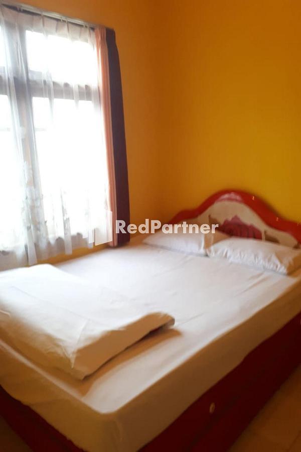 Bromo Indah Lestari Homestay Mitra Reddoorz Pasuruan Exterior foto